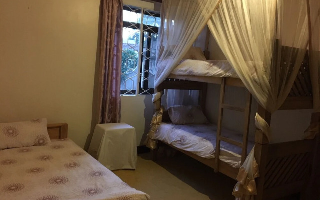 Footprints Hostel