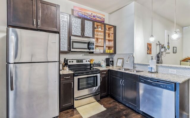 Dream Condo in Desirable West End!