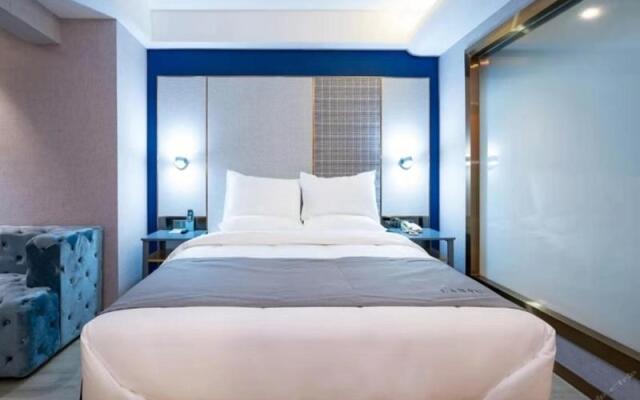 LanOu Hotel Guiyang High-Speed Railway North Station