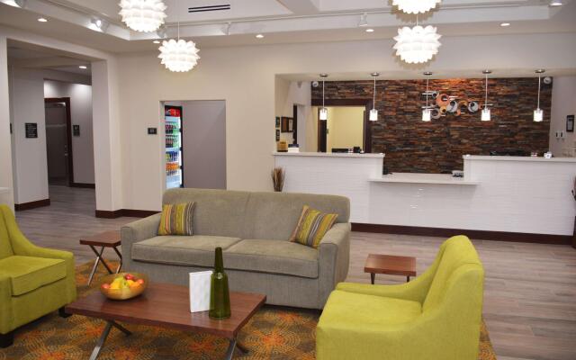 Best Western Plus Spring Inn & Suites