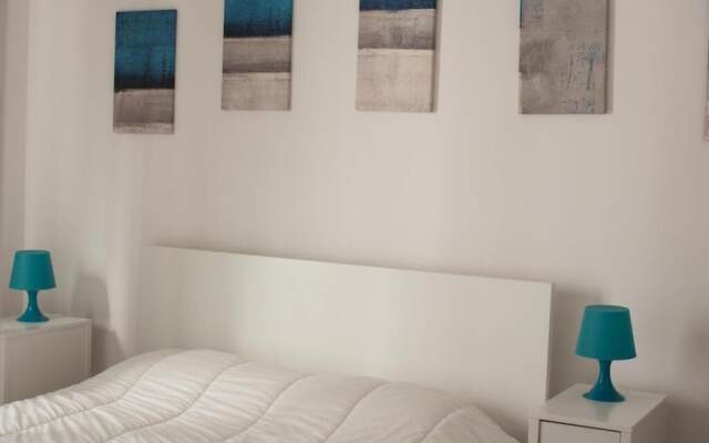Sunny Apartment Bari