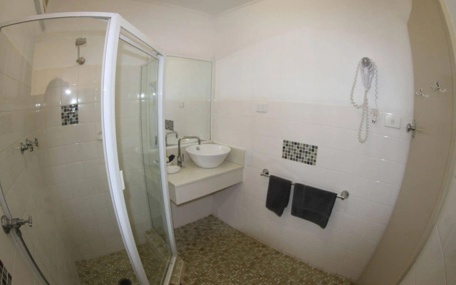 Sleepy Hill Motor Inn