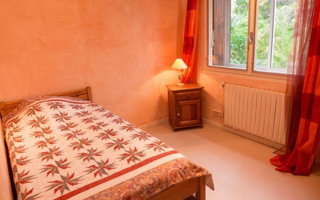 Spacious Holiday Home in Narbonne With Swimming Pool