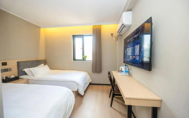 GreenTree Inn Shanghai Xujiahui Meiluo City 80,000 People Stadium Subway station Shell Hotel – Guest Rooms – Shanghai