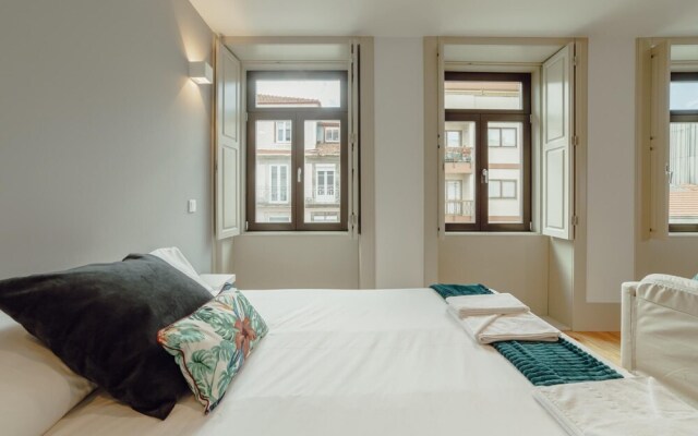 Legacy Oporto Design Apartment F by Vacationy