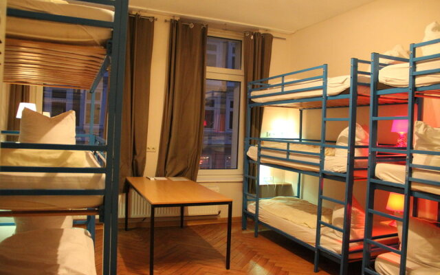 Buch-Ein-Bett Hostel