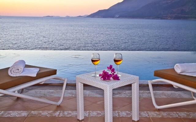 Villa Ada by Villatatilin