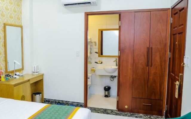 Silk Hotel