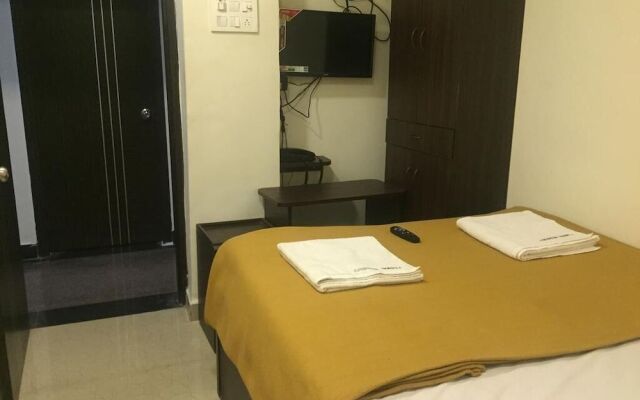 Maxistay Airport Hotel