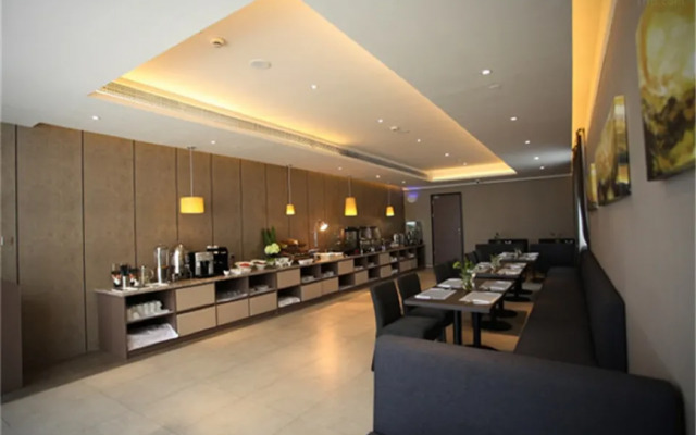 Homeinn Plus Hotel (Kunshan Beimeng Road Jiufang City)
