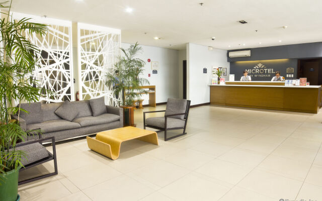 Microtel by Wyndham - Acropolis