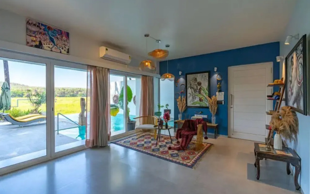 Legacy by Hireavilla -5br w Private Pool in Siolim