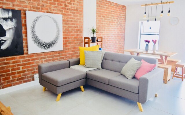 1 Bedroom Apartment With Balcony in Woodstock