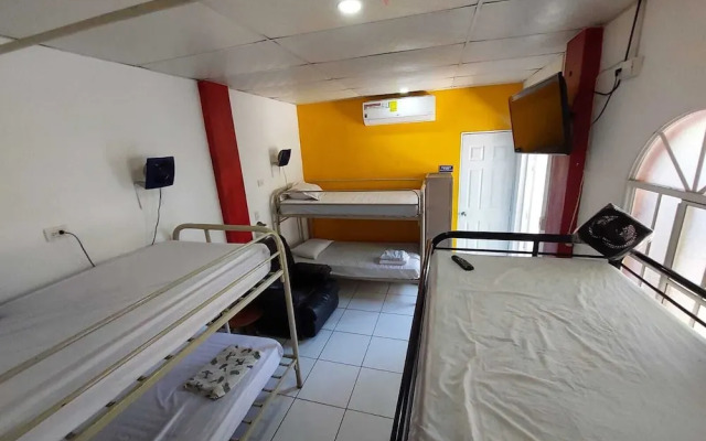 Hostal Ruinas de San Sebastian - Hostel
