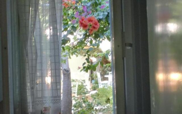 Nikoleta Studios & Rooms