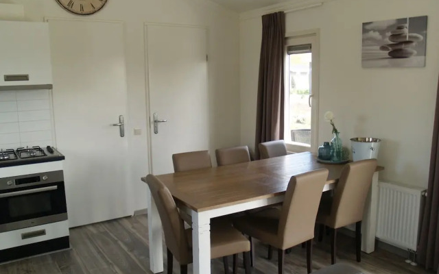 Detached Chalet With Dishwasher Near Maastricht
