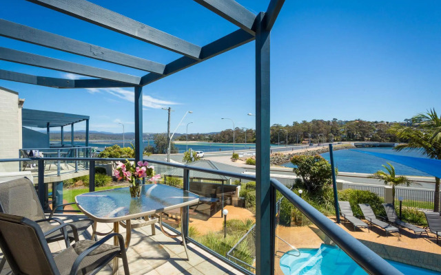 Sails Luxury Apartments Merimbula