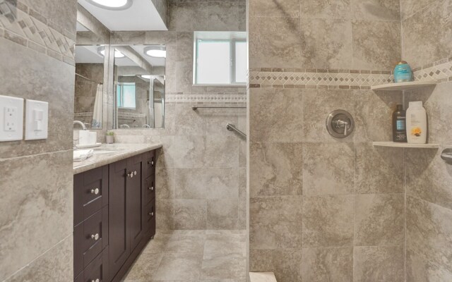 Hollywood Luxurious Villa w Heated Pool