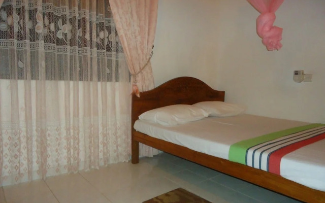 Tree House Holiday Home