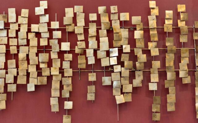 Hilton Phoenix Suites