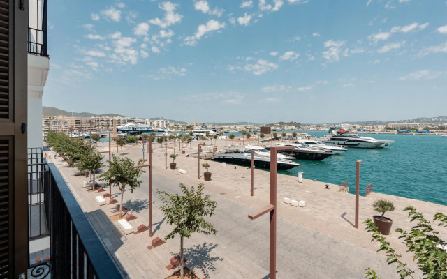 Ryans La Marina