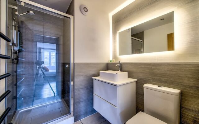 Modern 1BR Home in Vibrant Leith Area