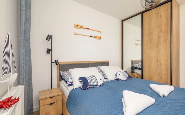 Coast Apartment With Balcony by Renters
