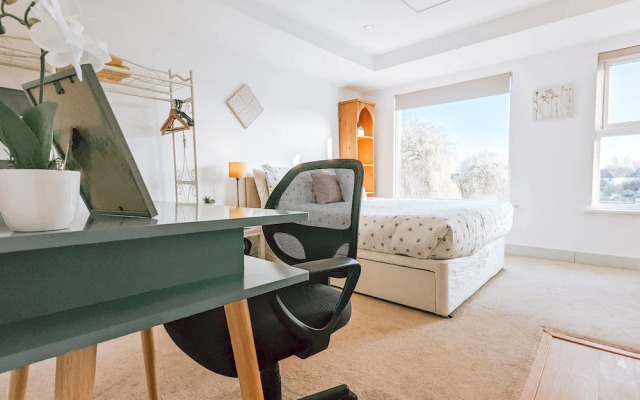 The Isabella Studio by Richmond Park