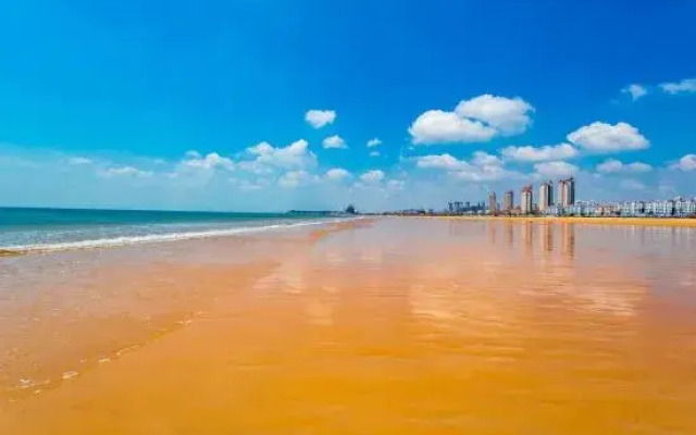1 Minute Seaview Apartment