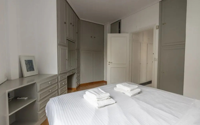 Massive 2-apartment Combo Unbeatable Acropolis Views Sleeps 9
