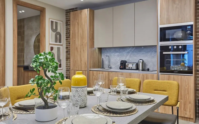 Exceptional Apartment Near Montmartre 10 People