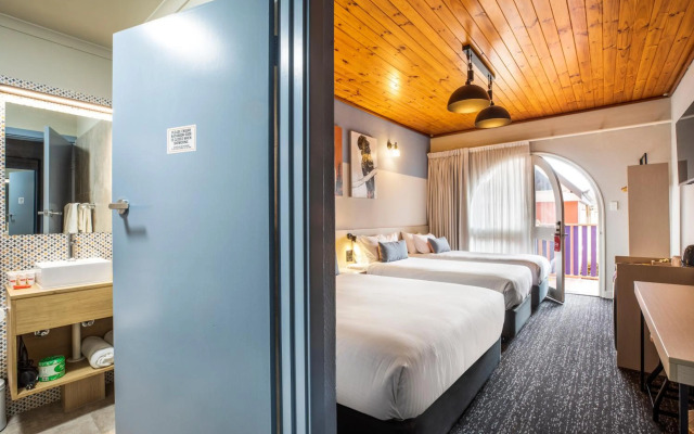 Nightcap at Federal Hotel Mt Gambier