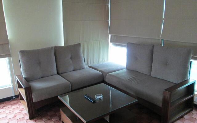 Twin Plaza Hotel