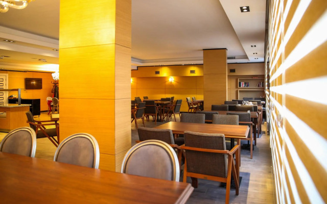 New Gate Hotel