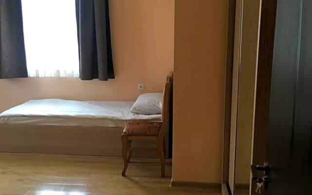 Kmg Hotel