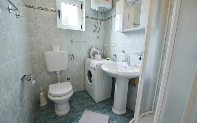 Kliska in Rovinj With 1 Bedrooms and 1 Bathrooms