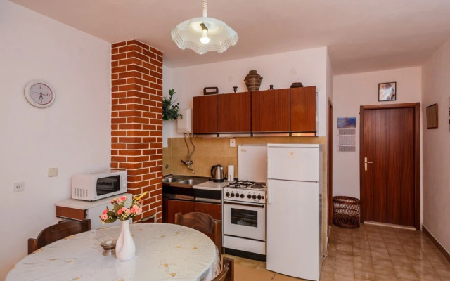 Apartments Grgin