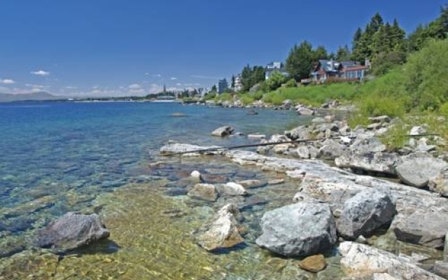 Lake View Apartment