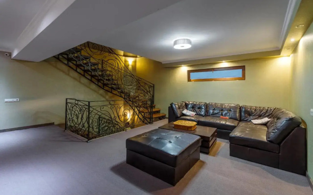 Good Aura Hotel