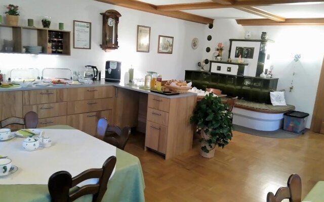 Familienbauernhof Strassbauer