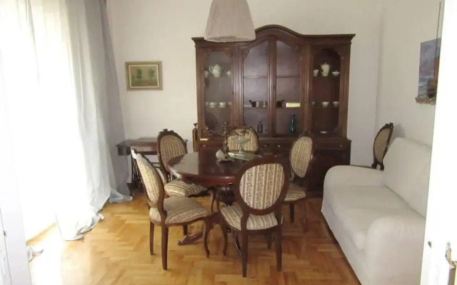 Luxurious Cozy Stay in the Heart of the City