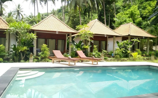 Crystal Bay Pool View Bungalow