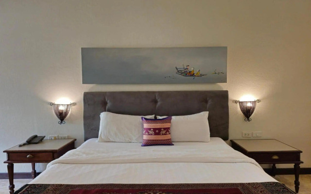 Baan Panwa Resort