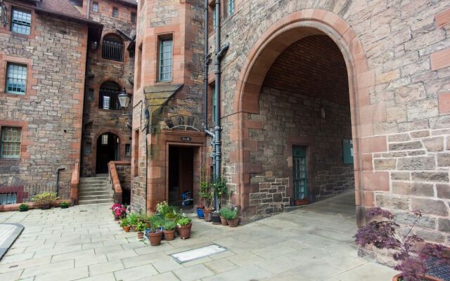 Historic Dean Village Treasure, Sleeps 4