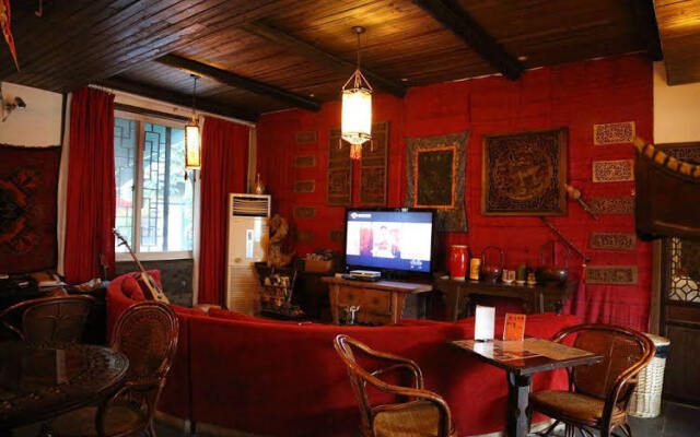 Hangzhou In Lake International Youth Hostel