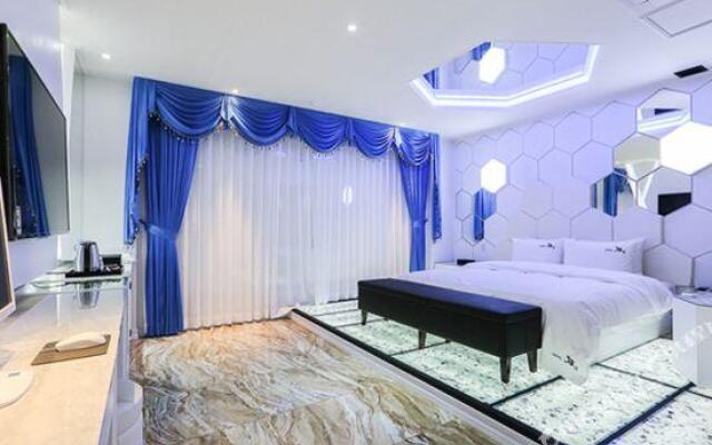 Biz Hotel