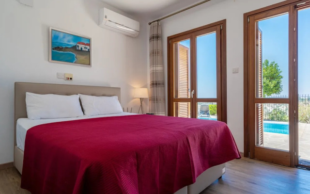 Stunning 3 bedroom villa 'BZ01' with private pool, stunning views, communal pool and resort facilities, Zephyros Village on Aphrodite Hills Re
