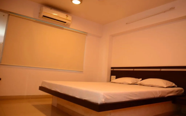 Hotel Palms Residency