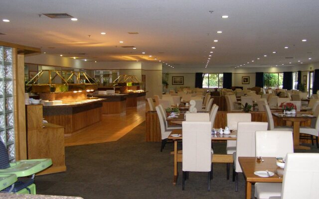 Distinction Hamilton Hotel & Conference Centre