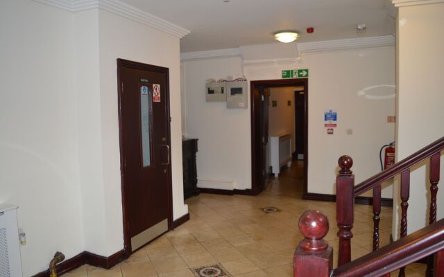 The Globe Hotel